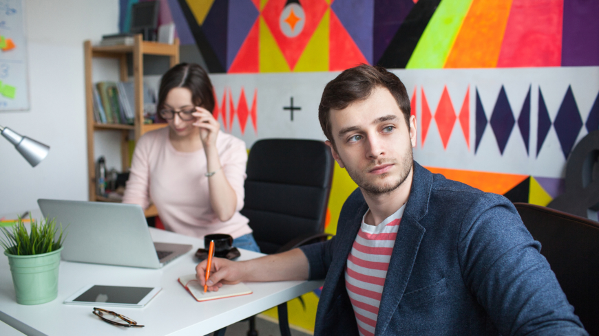 Vänliga personer påverkas negativt av öppna kontorslandskap